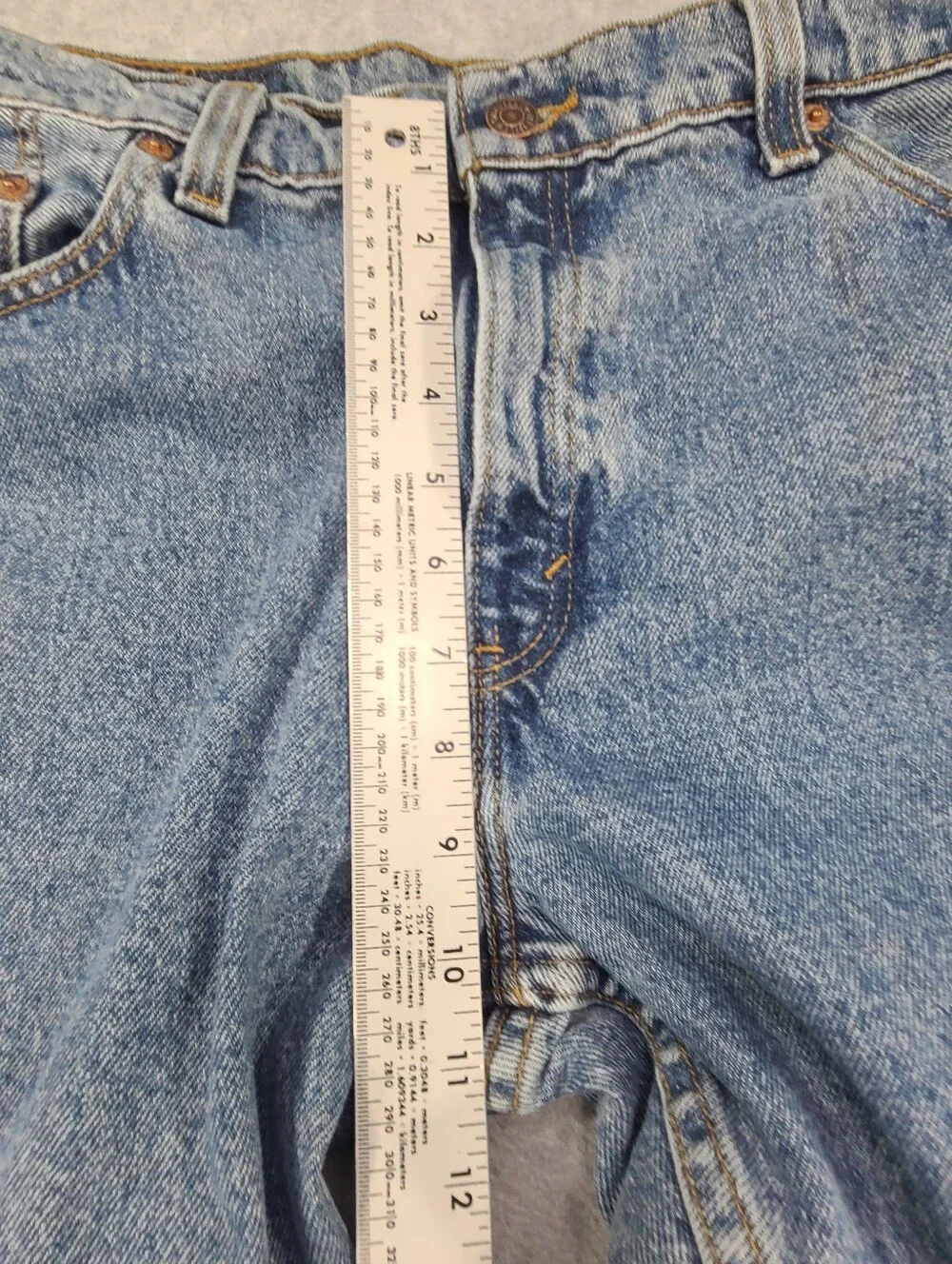 Vintage 90s Levi's Men's 556 Guys Fit Jeans Women 14 34x31 Medium Straight USA